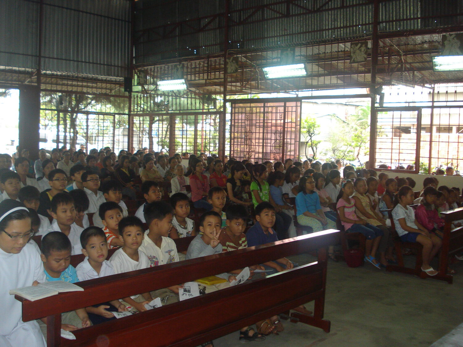 Giáo Xứ Thiên Thần: Thánh Lễ Khai Giảng Năm Học Giáo Lý 2011-2012 Giáo Xứ Thiên Thần: Thánh Lễ Khai Giảng Năm Học Giáo Lý 2011-2012