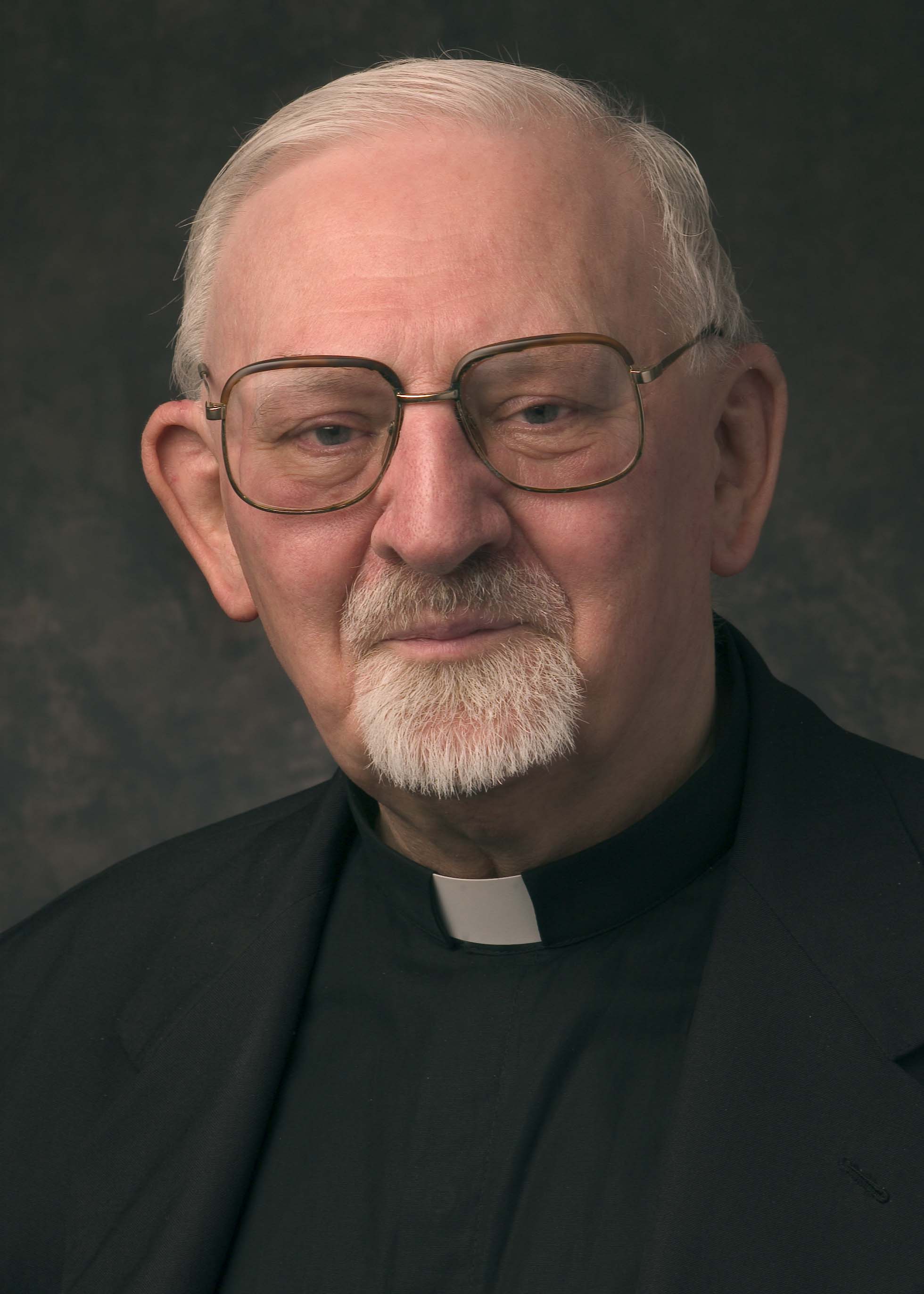 Cha Peter-Hans Kolvenbach, SJ: thư về tông đồ xã hội của Dòng Tên, 2000 Cha Peter-Hans Kolvenbach, SJ: thư về tông đồ xã hội của Dòng Tên, 2000