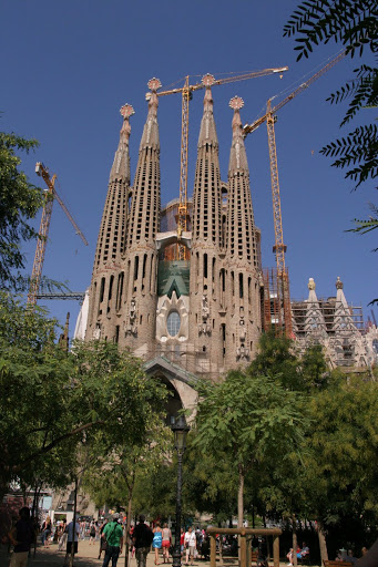 Nhà thờ Thánh Gia ở Barcelona Nhà thờ Thánh Gia ở Barcelona