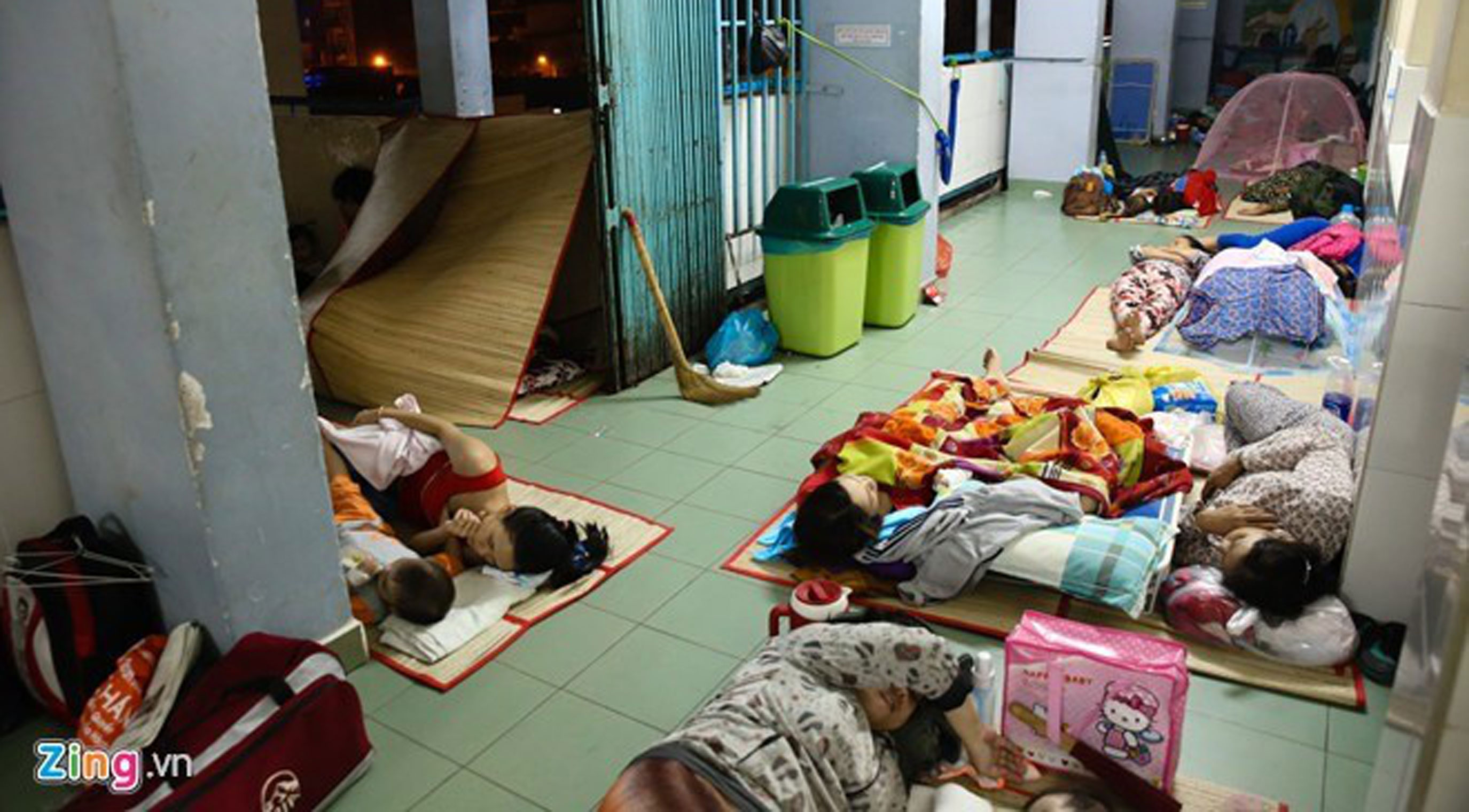 Cuộc sống nơi bệnh viện về đêm… Cuộc sống nơi bệnh viện về đêm…
