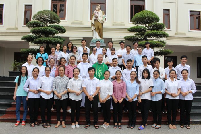 Linh thao sinh viên tại Thanh Hóa: “Thiên Chúa yêu thương tôi nhất” Linh thao sinh viên tại Thanh Hóa: “Thiên Chúa yêu thương tôi nhất”