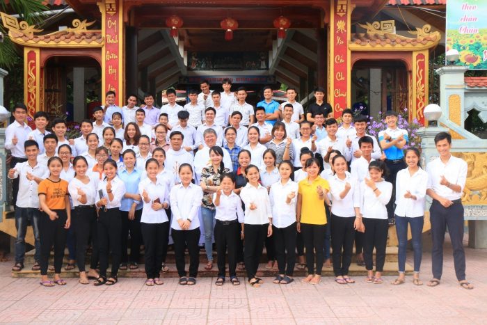 Linh Thao Sinh viên tại Vinh 2018: “Ta đã yêu con bằng mối tình muôn thuở” Linh Thao Sinh viên tại Vinh 2018: “Ta đã yêu con bằng mối tình muôn thuở”