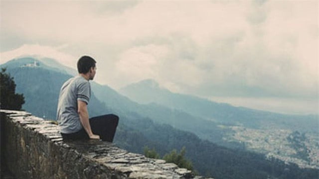 Hết yêu rồi, ta là bạn được không? Hết yêu rồi, ta là bạn được không?