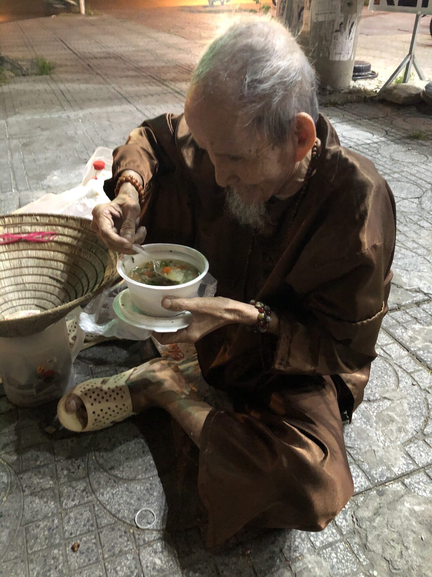 Người trẻ với người vô gia cư Người trẻ với người vô gia cư