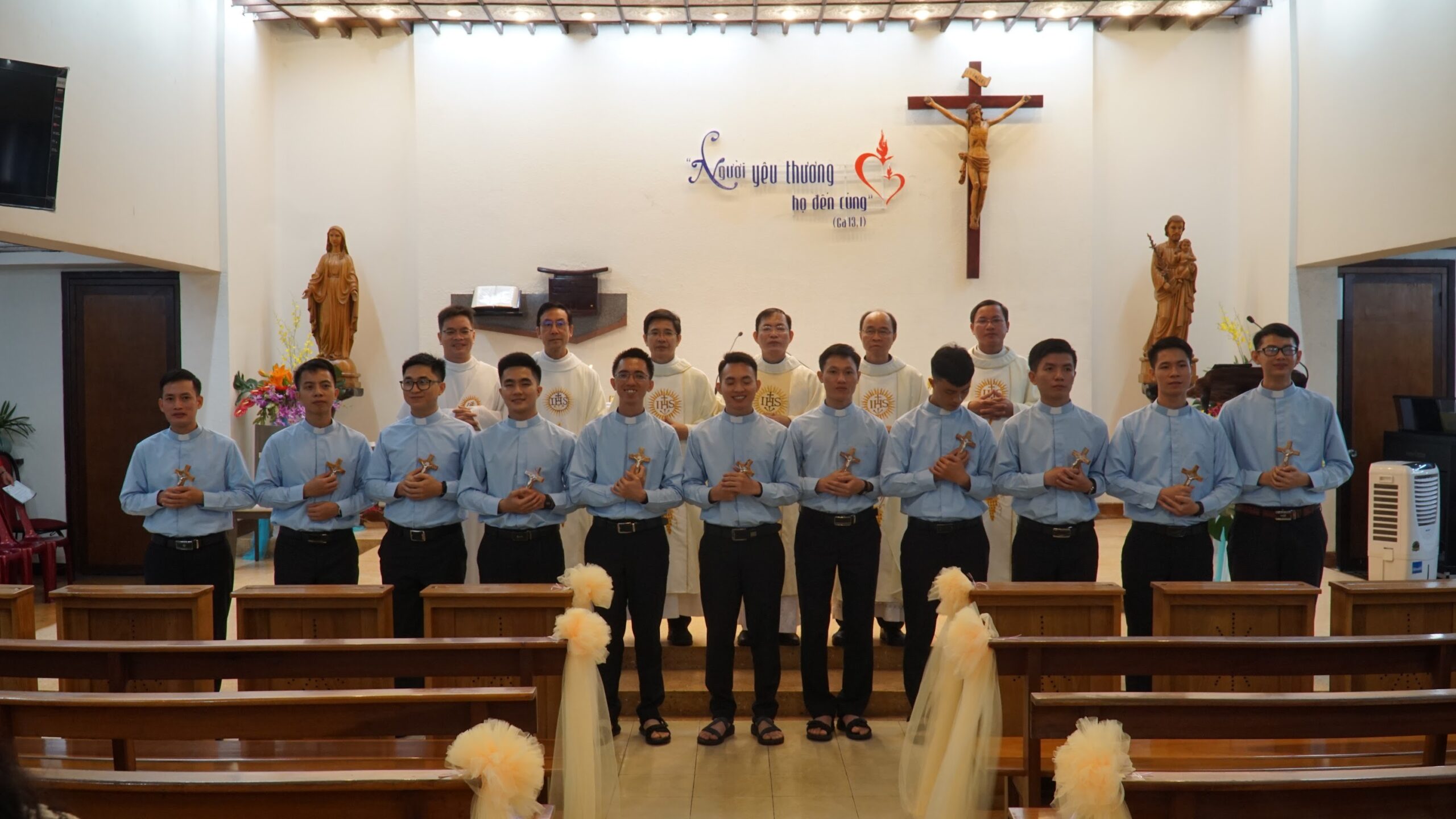 Thánh lễ tuyên khấn lần đầu trong Dòng Tên - 2023 Thánh lễ tuyên khấn lần đầu trong Dòng Tên - 2023