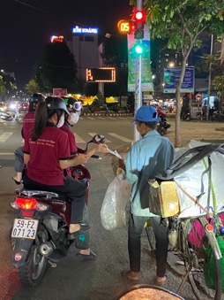 Làm gì cũng được, miễn là làm cùng nhau Làm gì cũng được, miễn là làm cùng nhau