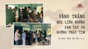 Vầng trăng nối liền những bàn tay và những trái tim Vầng trăng nối liền những bàn tay và những trái tim