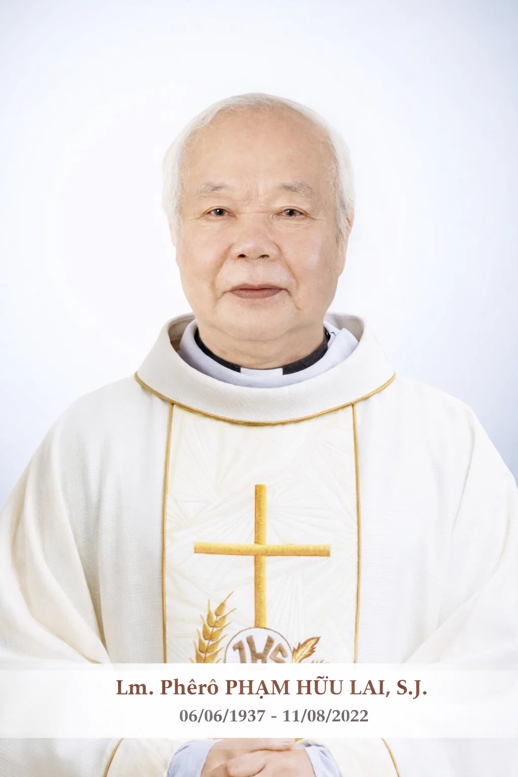 Cha Phêrô Phạm Hữu Lai, S.J. Cha Phêrô Phạm Hữu Lai, S.J.