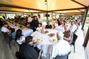 Đức Thánh Cha sẽ dùng bữa với 200 người nghèo Giáo phận Rôma Đức Thánh Cha sẽ dùng bữa với 200 người nghèo Giáo phận Rôma