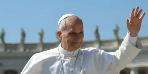 Đức Thánh Cha: Trong mùa hè, đừng quên những người đau khổ Đức Thánh Cha: Trong mùa hè, đừng quên những người đau khổ