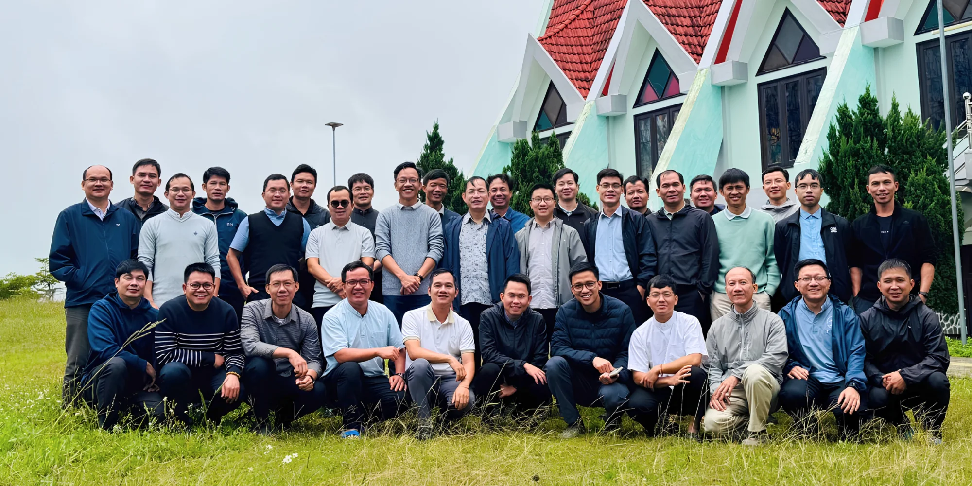 Trở về với Chúa, với mình và với sứ mạng | Thường huấn Linh mục Trẻ Dòng Tên Trở về với Chúa, với mình và với sứ mạng | Thường huấn Linh mục Trẻ Dòng Tên
