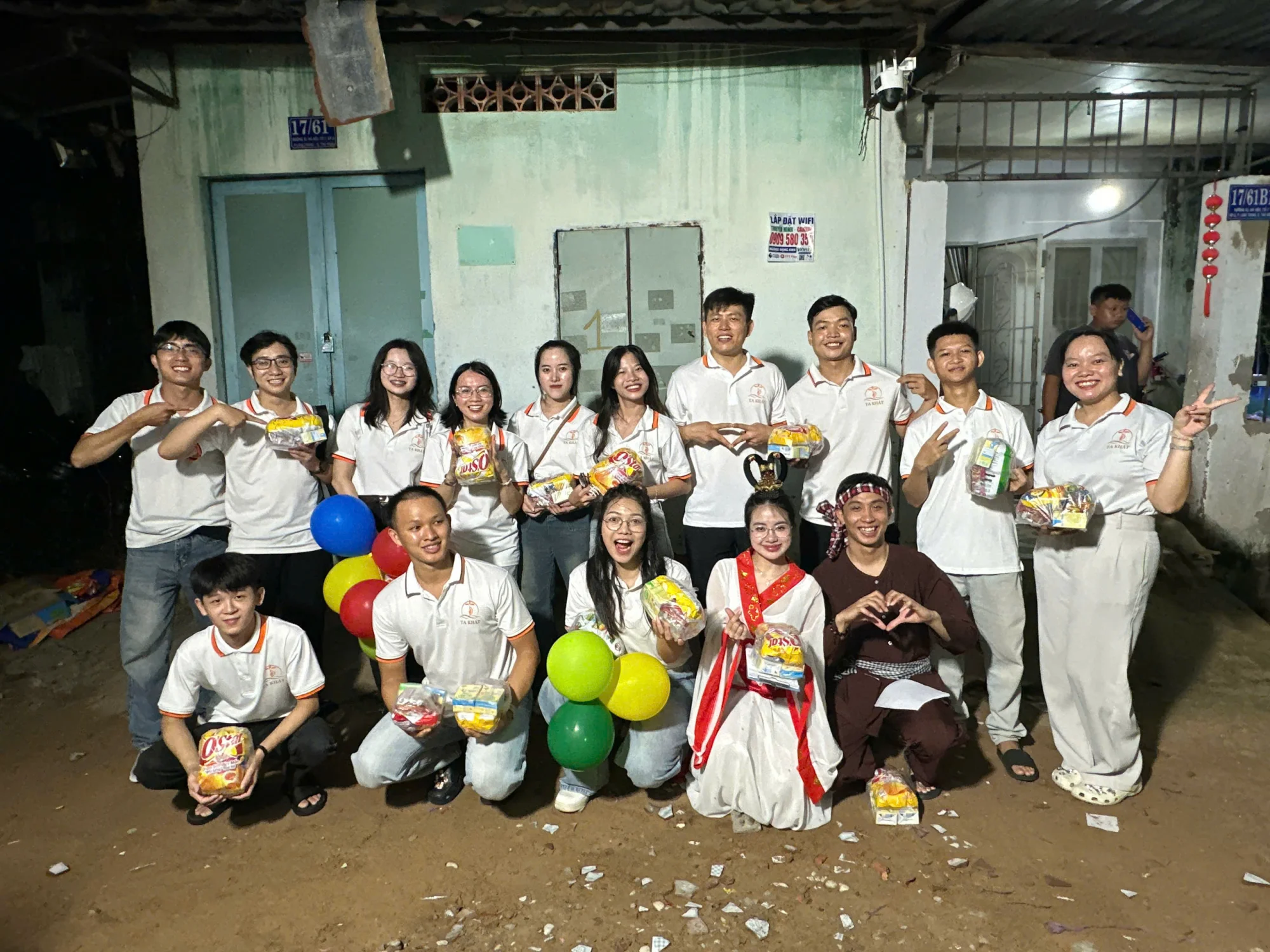 Một mùa trăng, hai cơn khát Một mùa trăng, hai cơn khát